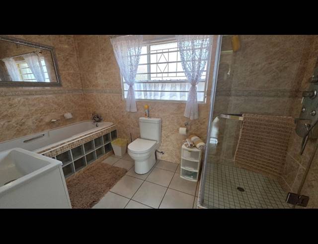 5 BEDROOM HOUSE FOR SALE IN BRACKENHURST
